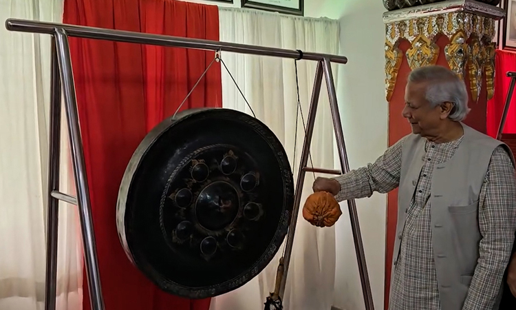 বৌদ্ধ বিহারে সম্প্রীতি ভবনের ফলক উন্মোচন প্রধান উপদেষ্টার