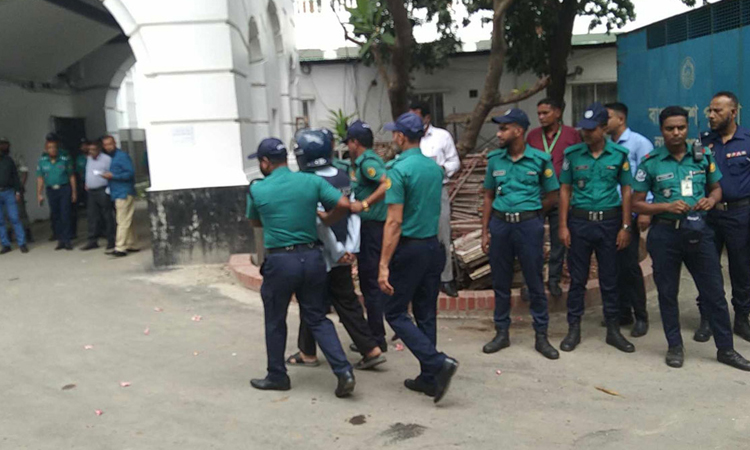 ট্রাইব্যুনালে আ.লীগের হেভিওয়েট মন্ত্রীরা