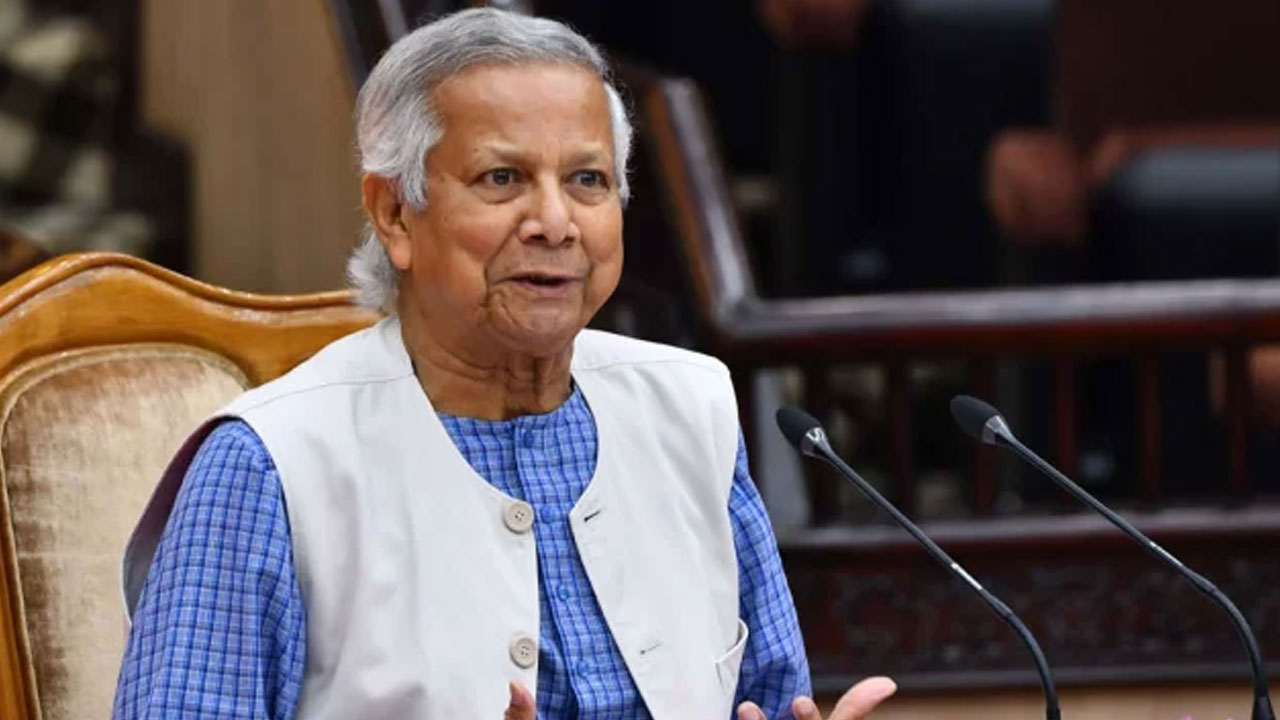 পোপ ফ্রান্সিসের স্মৃতিতে শ্রদ্ধা জানাতে ভ্যাটিকান যাচ্ছেন ইউনুস