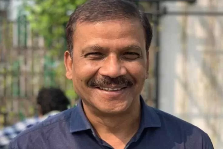 মন্ত্রণালয়ের মতামত ছাড়াই ইশরাককে মেয়র ঘোষণা করেছে ইসি: আইন উপদেষ্টা