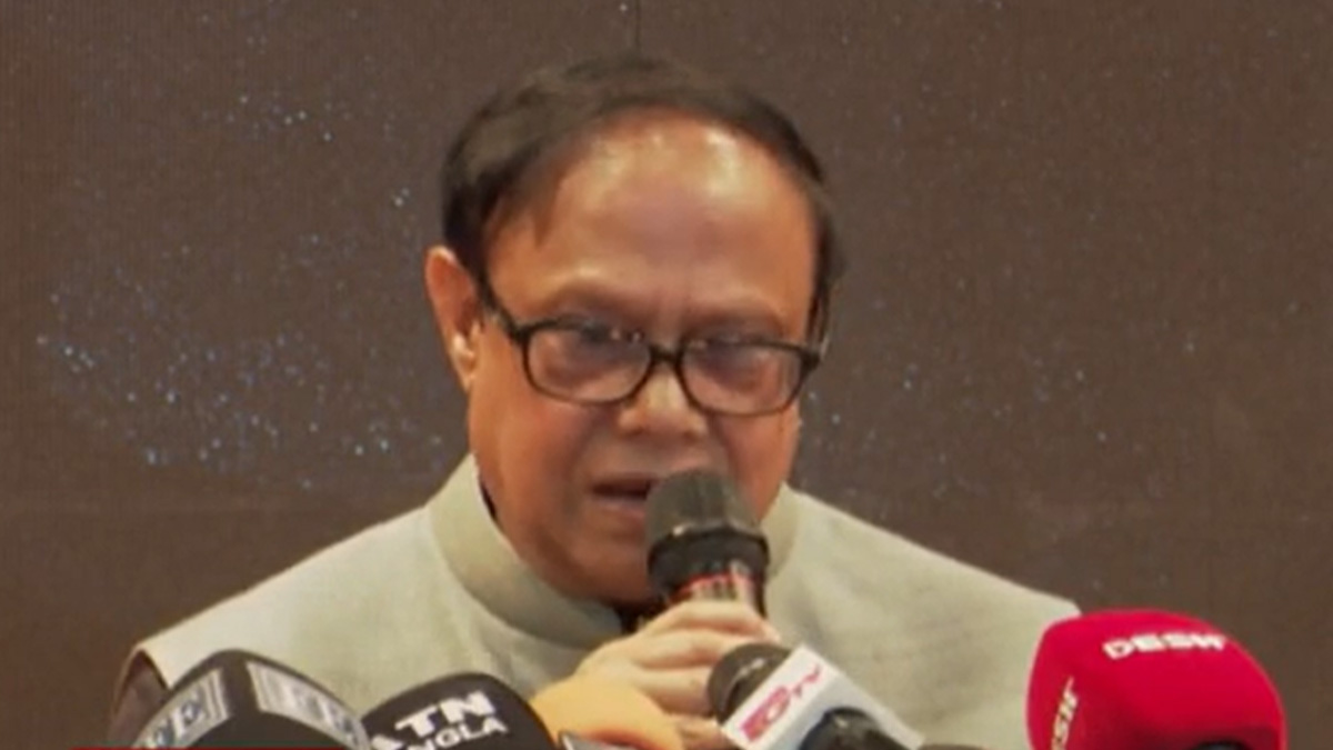 পলাতকদের কিছু অর্থ জব্দ করা হয়েছে: গভর্নর