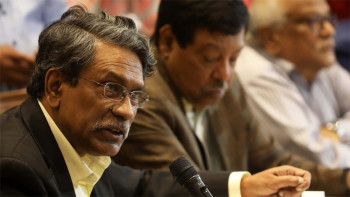 রাজনৈতিক দলের নিজস্ব আদর্শ থাকলেও মৌলিক জায়গায় ঐকমত্য হতে হবে: আলী রীয়াজ