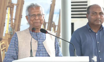 চট্টগ্রাম বন্দরকে বাদ দিয়ে অর্থনীতির অগ্রগতি অসম্ভব: প্রধান উপদেষ্টা