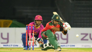 পাওয়ার প্লে’তে তছনছ বাংলাদেশের টপ অর্ডার