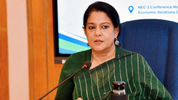 নির্বাচনের সম্ভাব্য সময় ঘোষণা দিলেও দায়িত্বে বাধার সম্মুখীন হচ্ছে সরকার: রিজওয়ানা