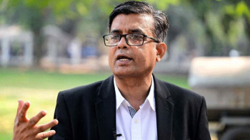 চট্টগ্রাম বন্দর নয়, টার্মিনাল ব্যবস্থাপনার দায়িত্ব দেয়ার চেষ্টা চলছে: প্রেস সচিব