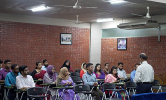 এনইউবিতে নবীন শিক্ষকদের প্রশিক্ষণ কর্মশালা অনুষ্ঠিত